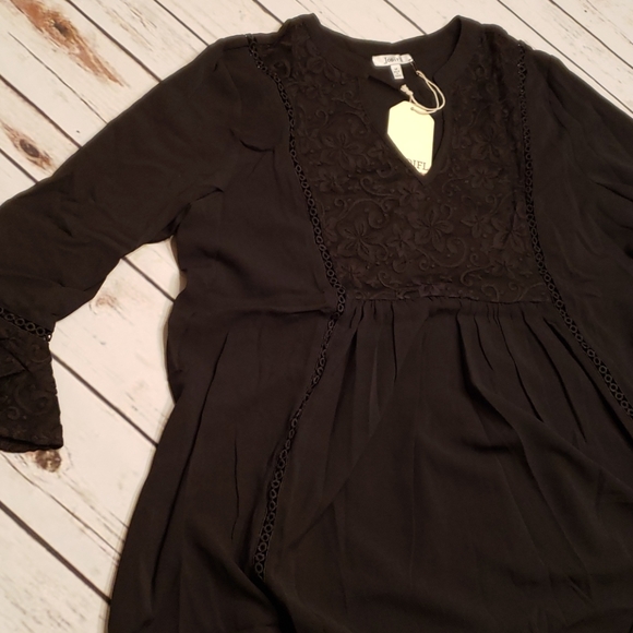 3/4 Sleeve Tunic - Picture 2 of 7